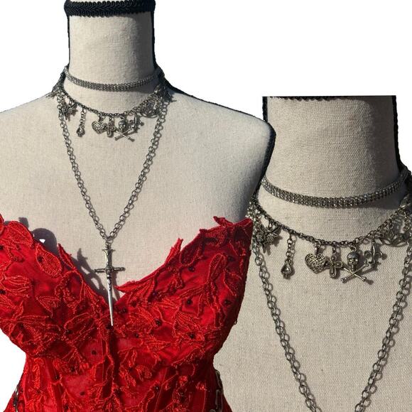 Other Jewelry - Silver charm necklace choker